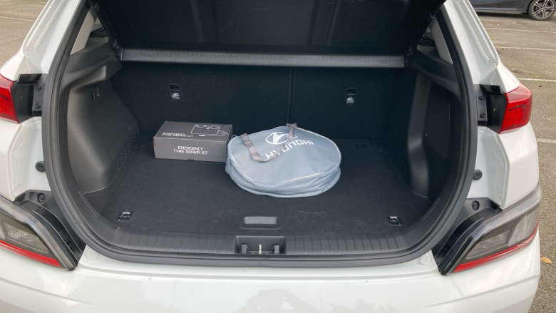 Hyundai KONA 100kW Premium 39kWh 5dr Auto Electric Hatchback